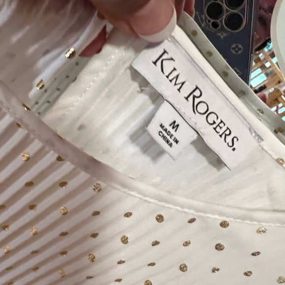 New with Tag Long sleeve Light and classy - Picture 3 of 3